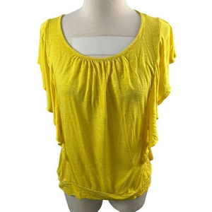 🌿4/$30🌿 FOREVER 21 Yellow Scoop Neck Tee (M)‎